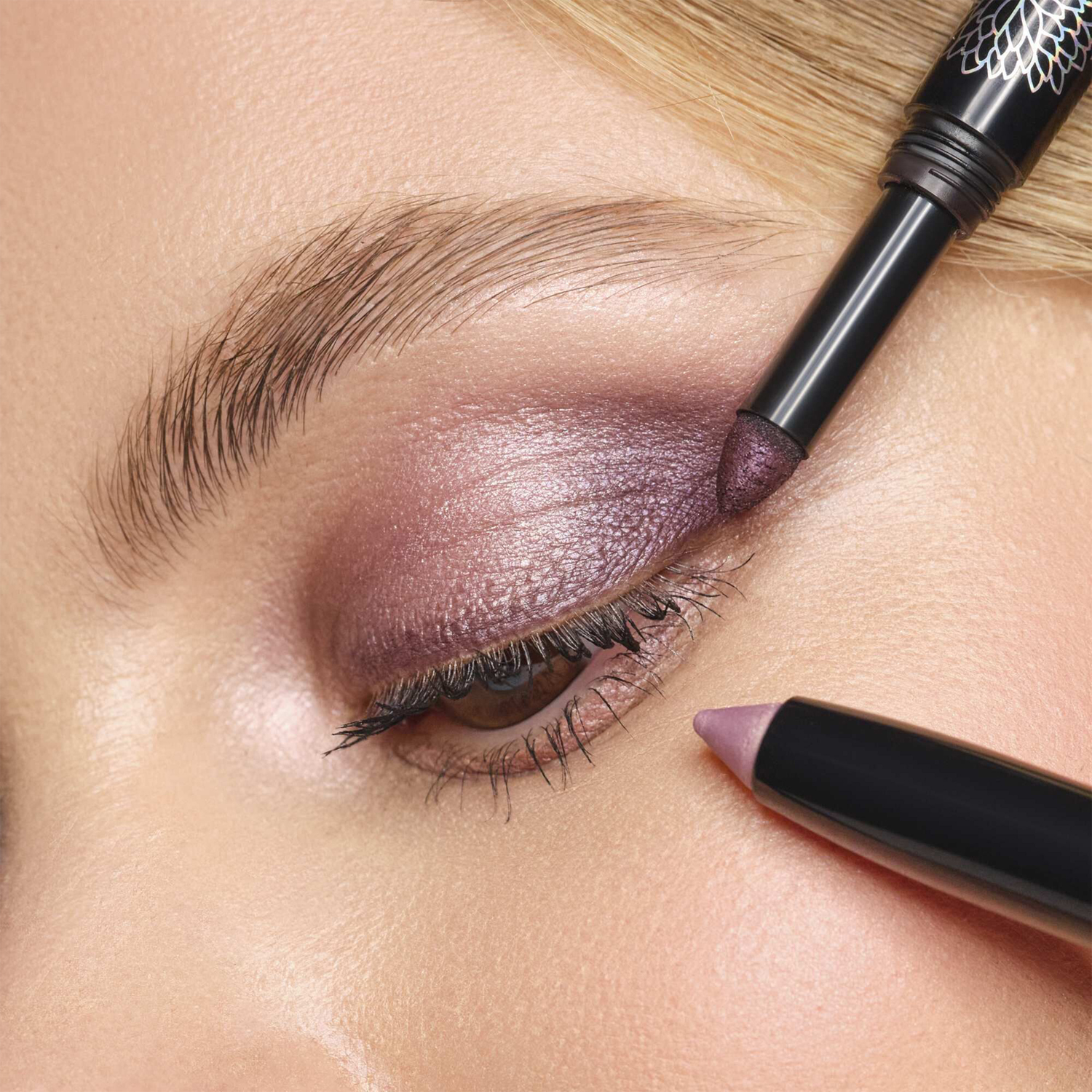 High Performance Eyeshadow Stylo