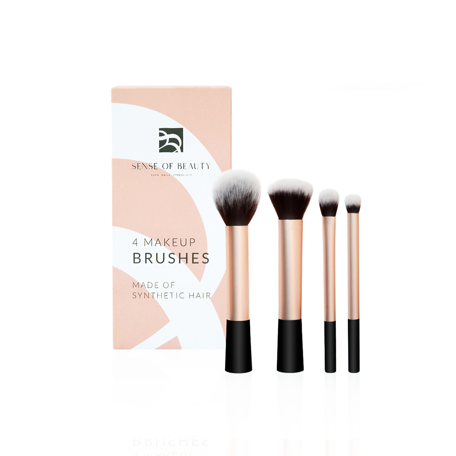 4 Makeup Brushes